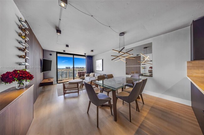 Building Photo - 13499 Biscayne Blvd