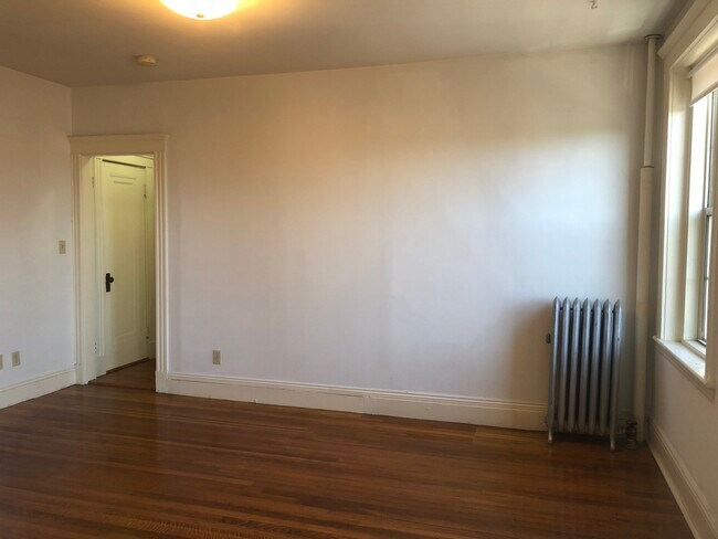 Building Photo - 1 Craigie St