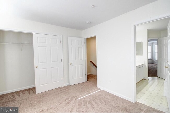Building Photo - 607 Cawley Dr