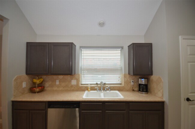 Building Photo - 5729 Forest Timbers Dr