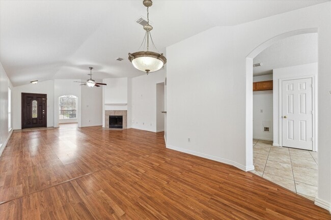 Building Photo - 6831 Catarina Cir
