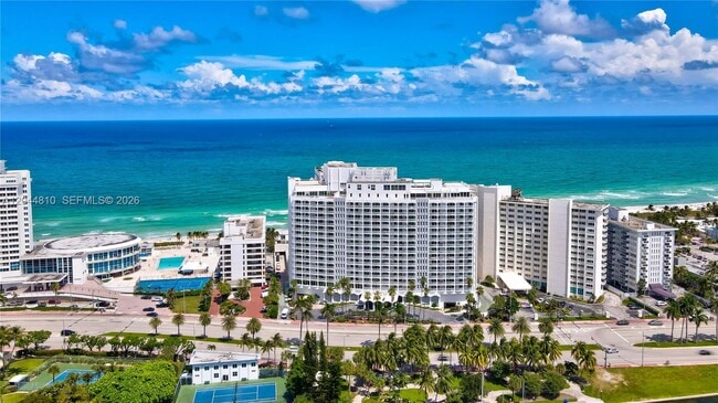 Building Photo - 5401 Collins Ave