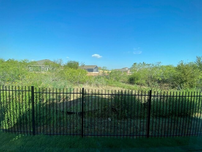 Building Photo - 7512 Poppy Petal Dr