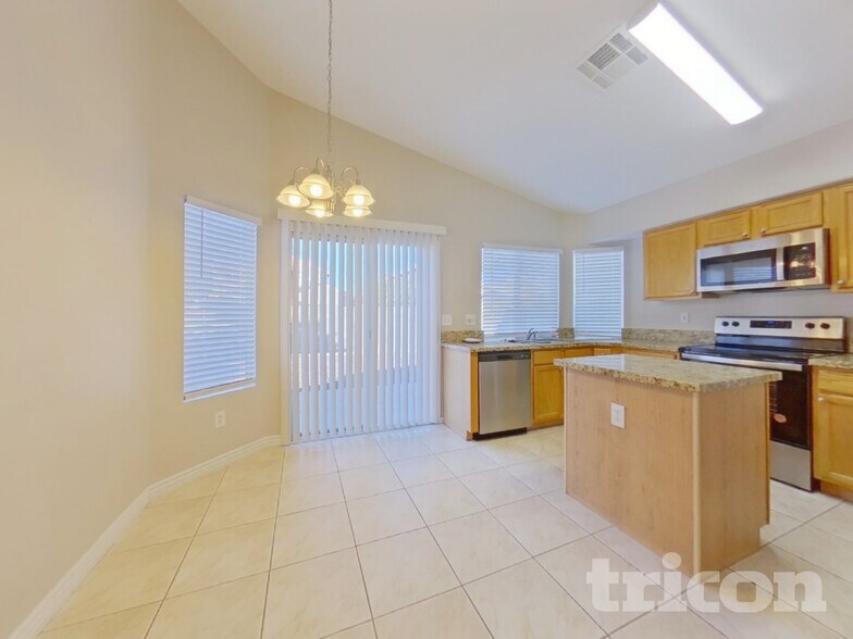 Building Photo - 7442 E Naranja Ave
