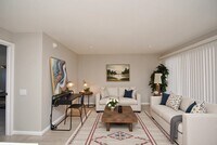 Building Photo - 2515 Yoakum Blvd