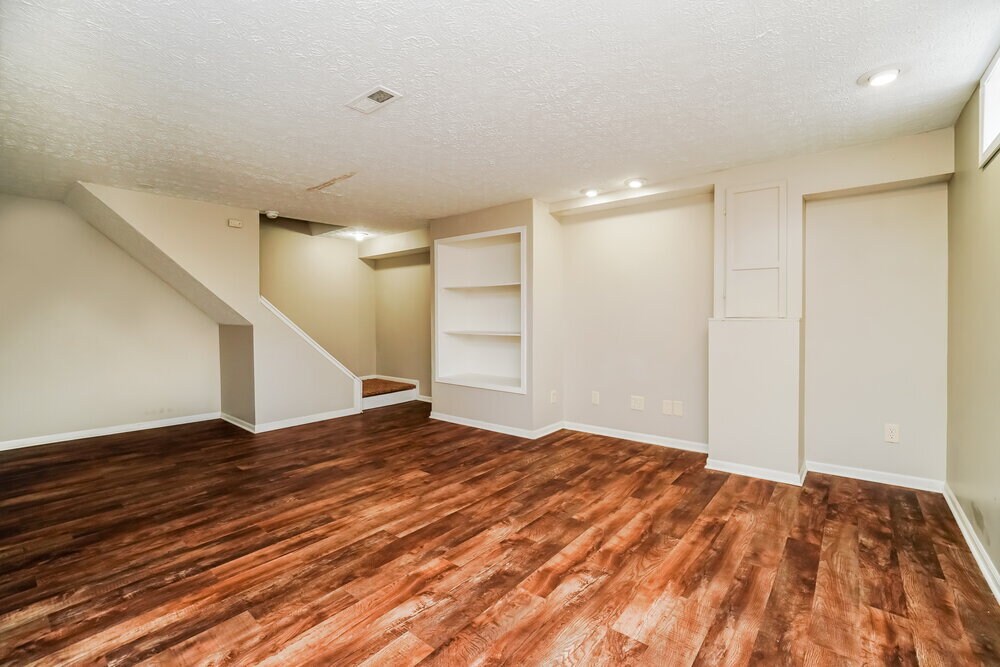 Building Photo - 2965 Brookwell Dr