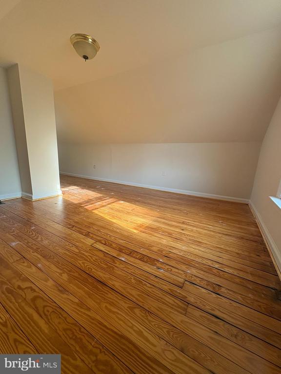 Building Photo - 331 Hanson Ave