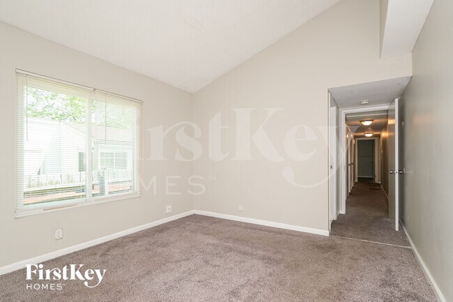 Building Photo - 3313 Green Pasture Dr