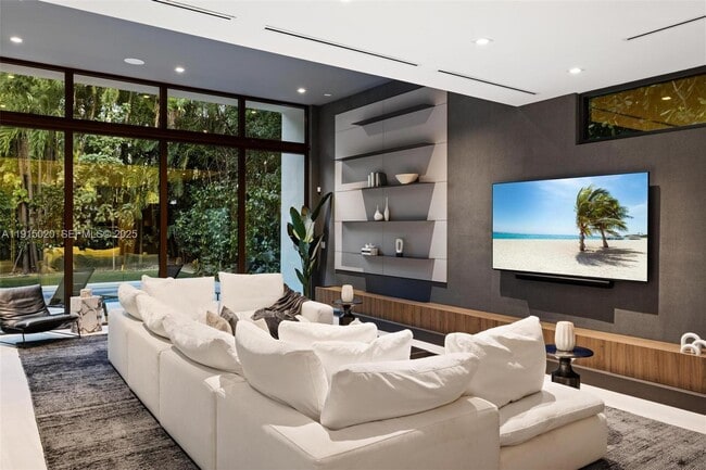 Building Photo - 77 SW 18th Terrace