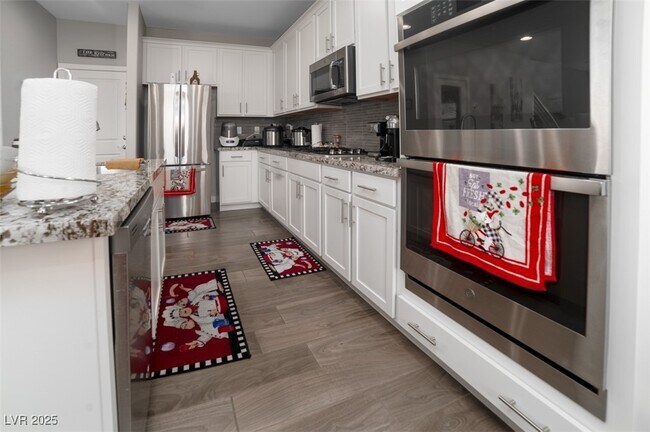 Building Photo - 111 Verde Rosa Dr