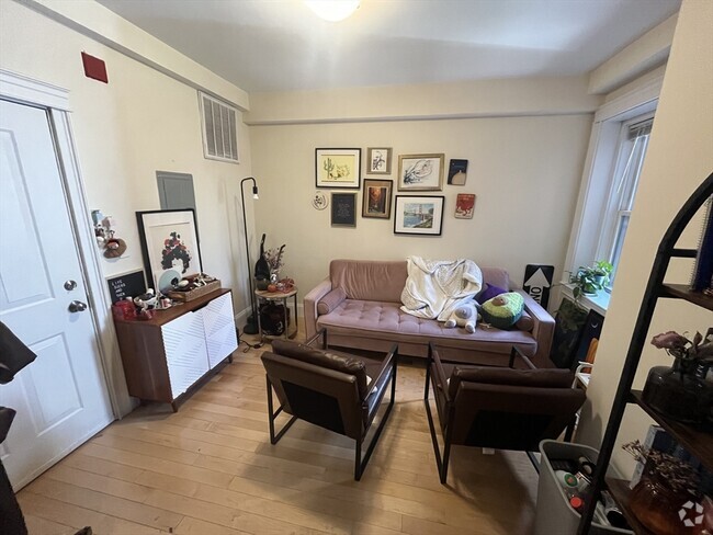 Building Photo - 69 Lubec St