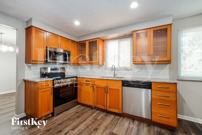 Building Photo - 815 Mcdonell Dr