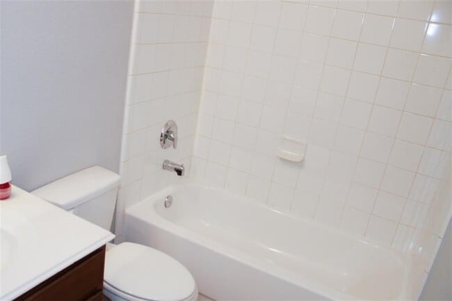 Building Photo - 3613 Dove Ln