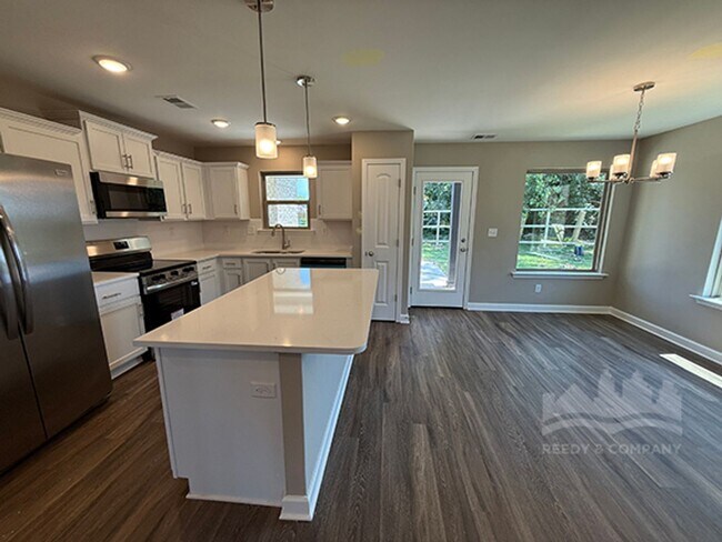 Building Photo - 9675 Bloomington Circle S