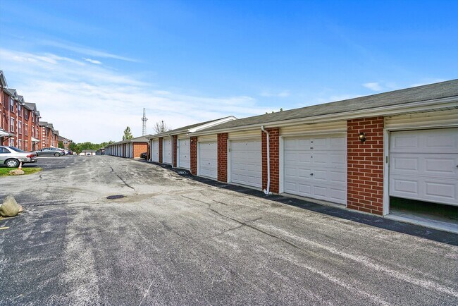 Building Photo - 16671 Liberty Cir