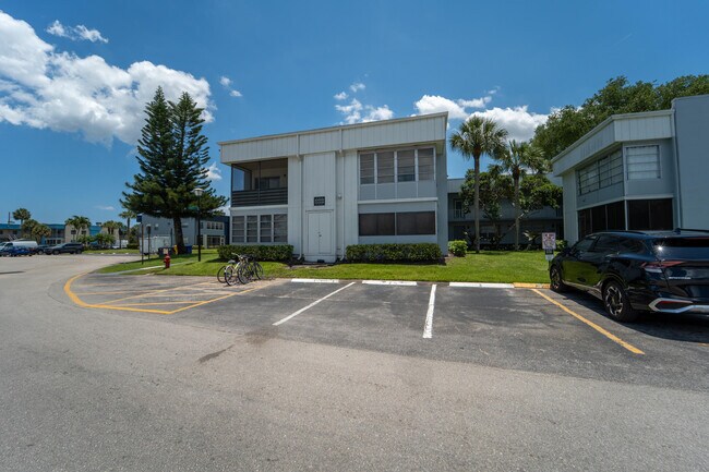 Building Photo - 938 Normandy Trail