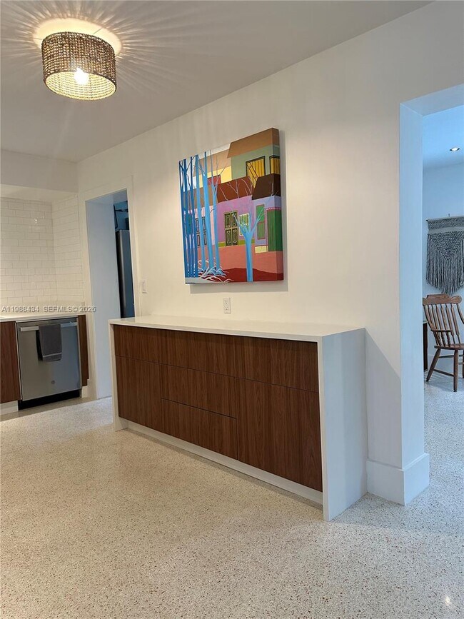 Building Photo - 1351 SW 32nd St