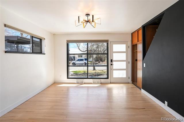 Building Photo - 9309 Highland Pl