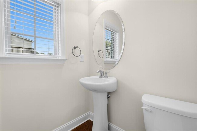 Building Photo - 1940 Discovery Park Ln