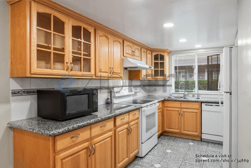 Building Photo - 3314 Landess Ave