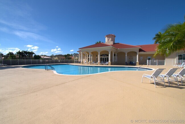 Building Photo - 6020 Spring Lake Terrace