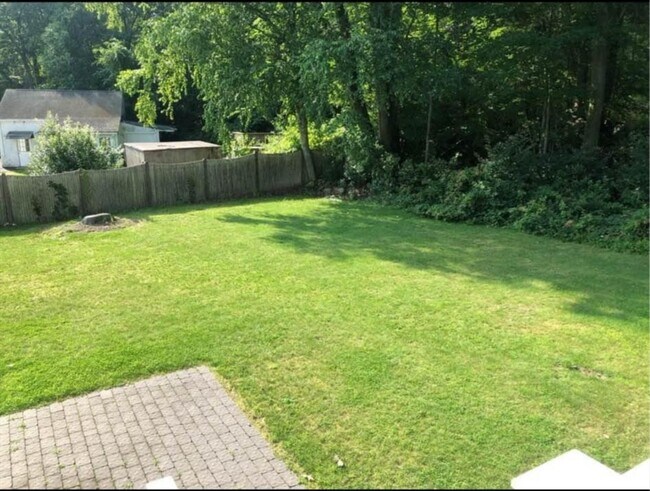 Building Photo - 115 Grove St