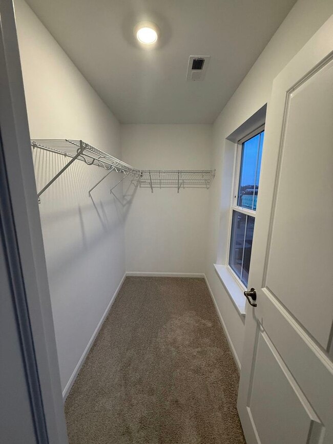 Building Photo - 14940 Dyer Ln