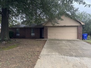 Building Photo - 2245 Krystal Kreek Dr