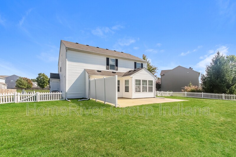 Building Photo - 1690 Stanford Dr