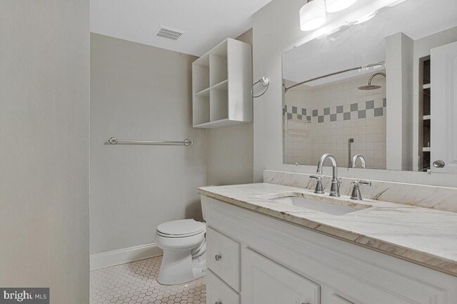 Building Photo - 2572 Riva Rd