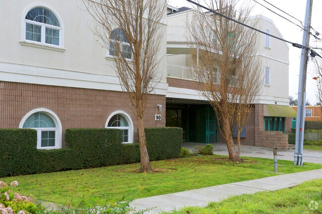 Entrance - 90 Oak Ave