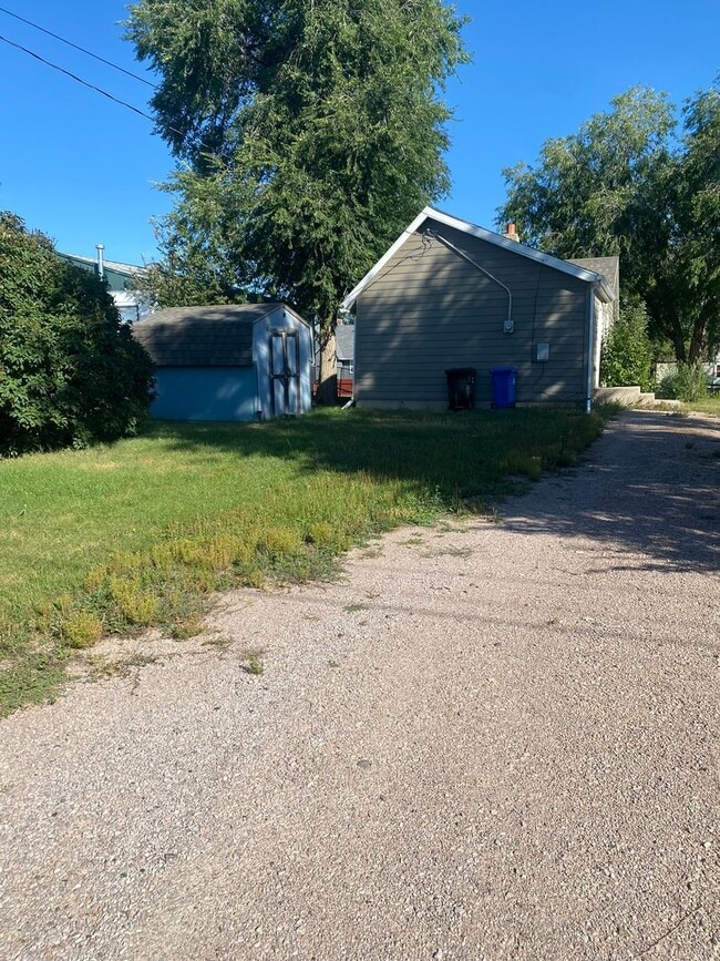 Building Photo - 2 BED | 1 BATH | SINGLE-LEVEL HOME | NORTH
