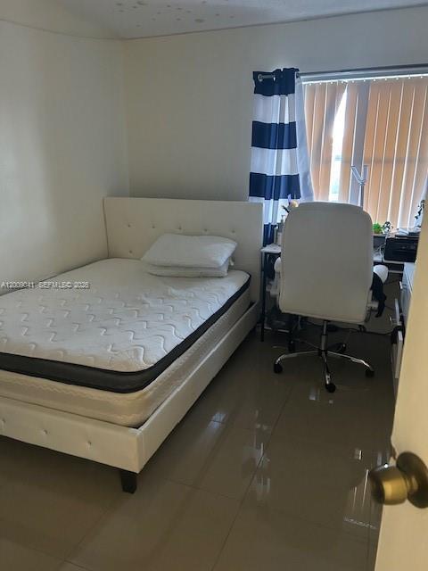 Building Photo - 4139 SW 66th Way