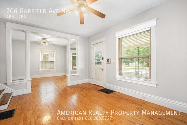 Building Photo - 206 Garfield Ave NW