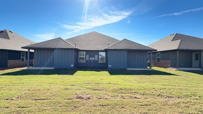 Building Photo - 1217 NW 113th St