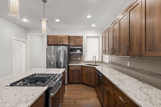 Building Photo - Stunning Single-Level 3-Bedroom, 2-Bath Home in Annand Heights