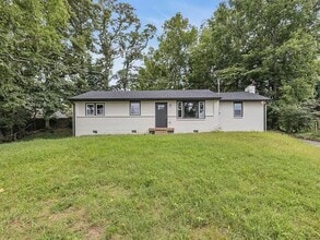 Building Photo - Newly Renovated 3 Bedroom in Woodbine