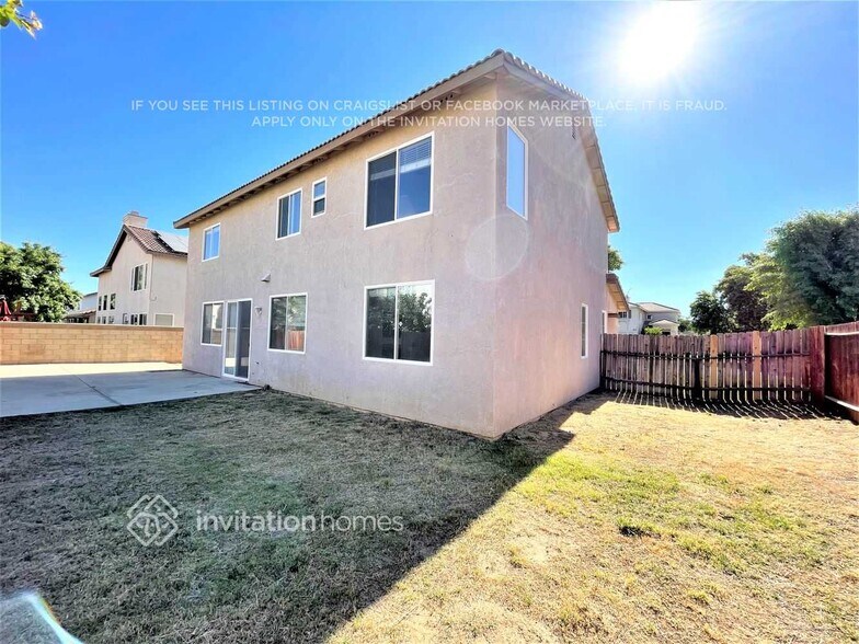Building Photo - 42515 Coronet Ct
