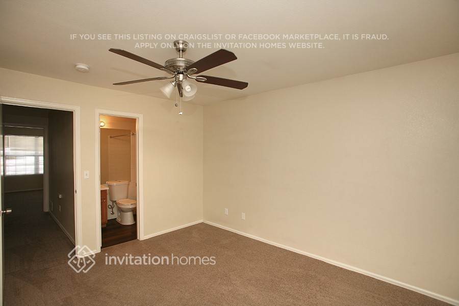 Building Photo - 11812 E Kepner Dr