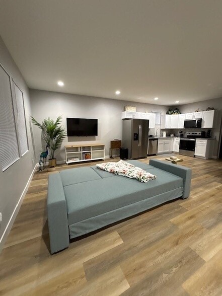 Building Photo - 415 Dequincy St