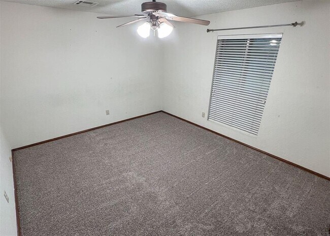 Building Photo - 14008 Apache Dr