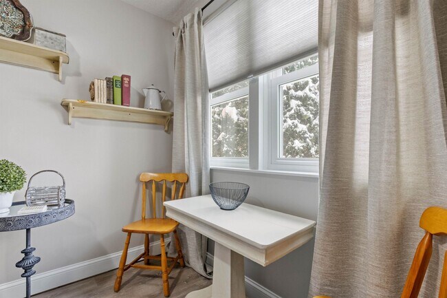 Building Photo - 5 Blackstone Dr