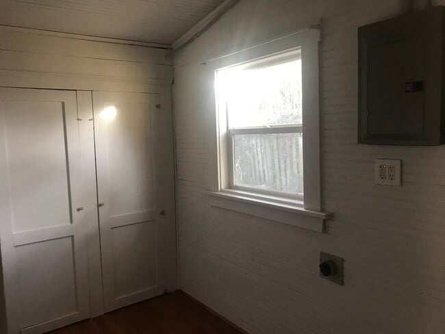 Building Photo - Cute 2 bedroom in Centralia