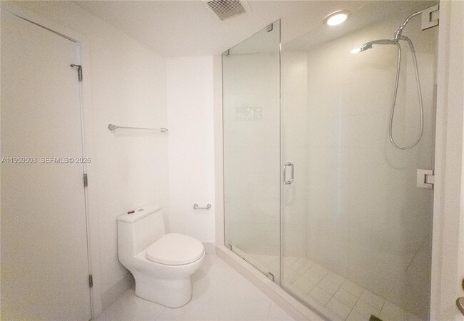 Building Photo - 501 NE 31st St