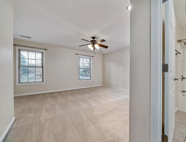 Building Photo - 1709 Cherokee Rd