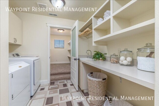 Building Photo - 5482 E Felly Rim Ct