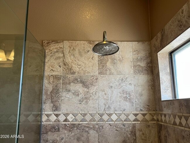 Building Photo - 3921 E Graythorn St