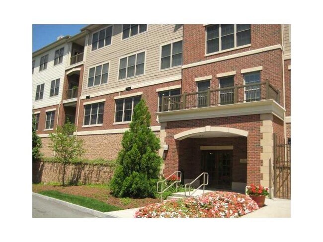 Primary Photo - 1 Wayland Ave