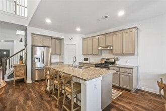 Building Photo - 1213 Glacier Ct