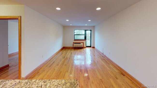 Building Photo - 135-23 82nd Ave